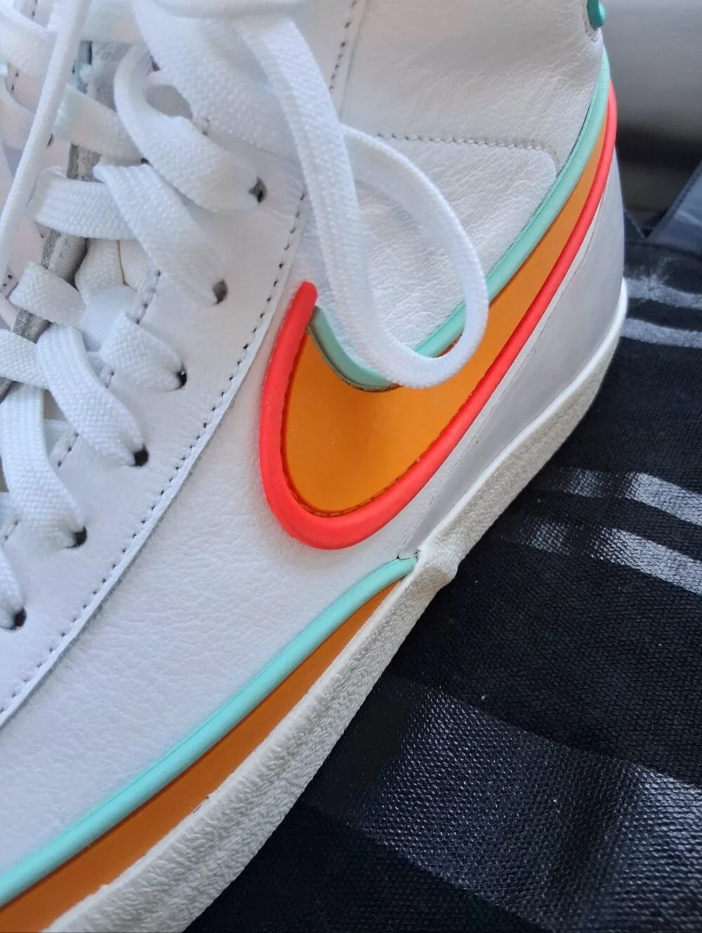💥NEW!! Nike Blazers Mid 77